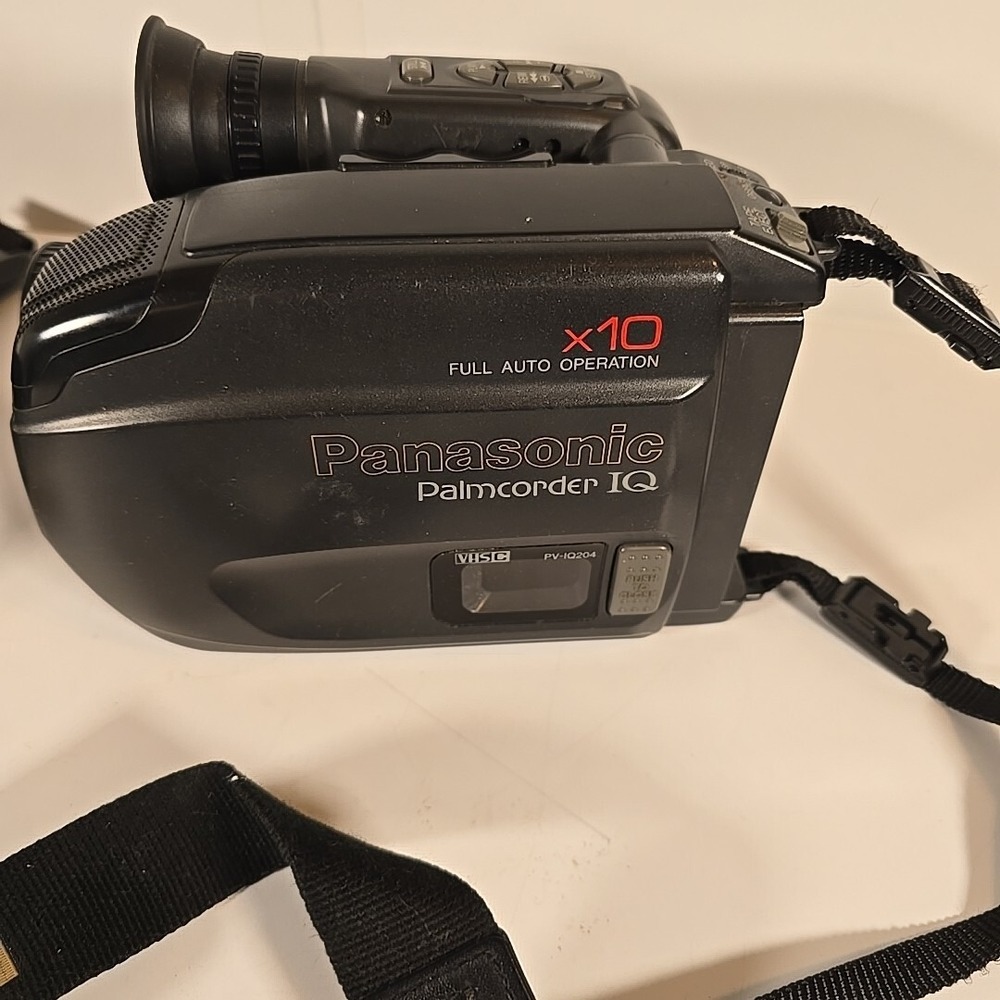 PANASONIC Palmcorder PV-IQ204 VHS-C Color Video Camcorder Tested With Power Cord